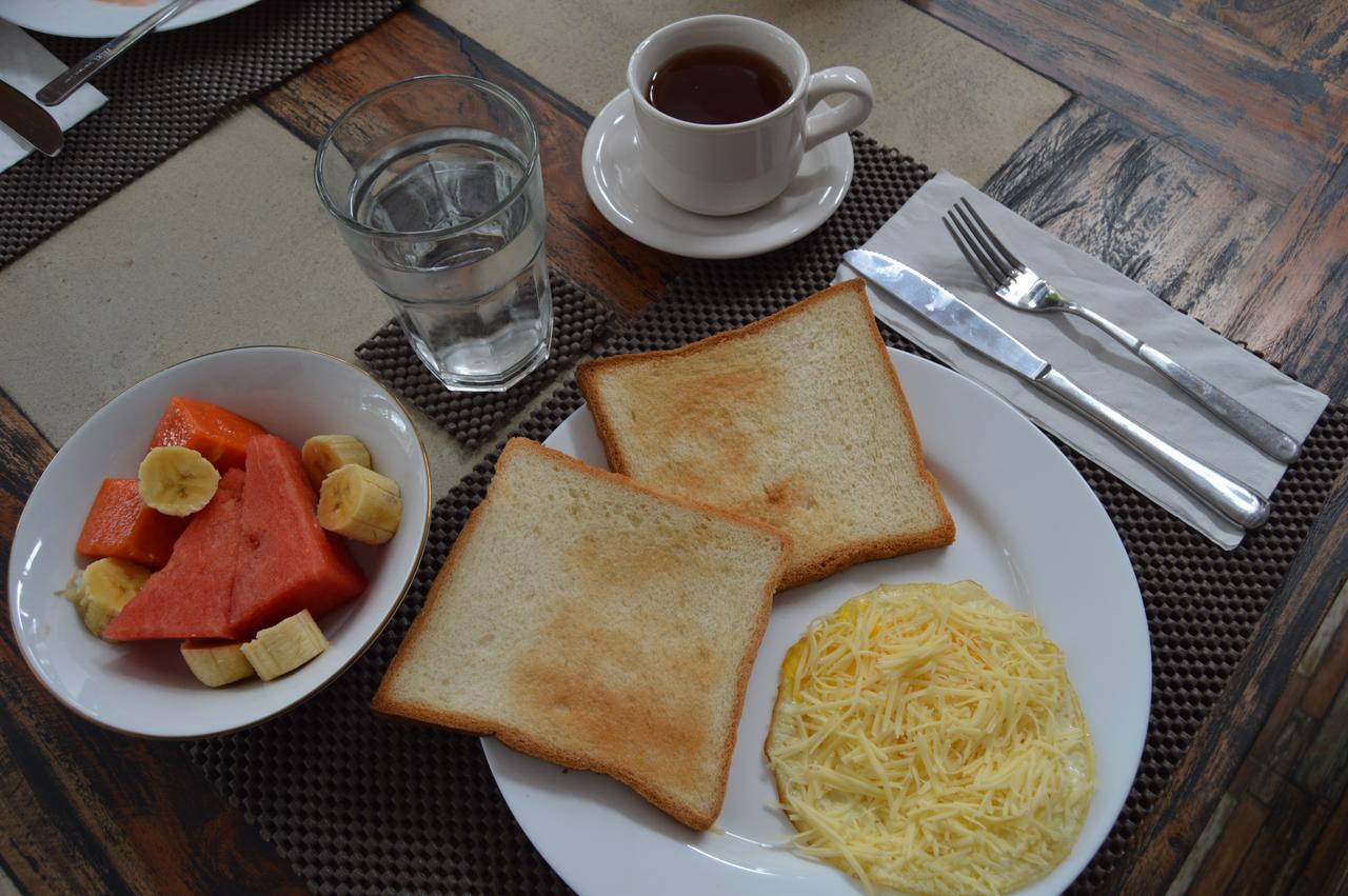 Askara Guest House & Hostel อูบุด ภายนอก รูปภาพ